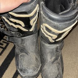 Dirt bike boots