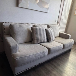 Comfortable sofa MUST GO!