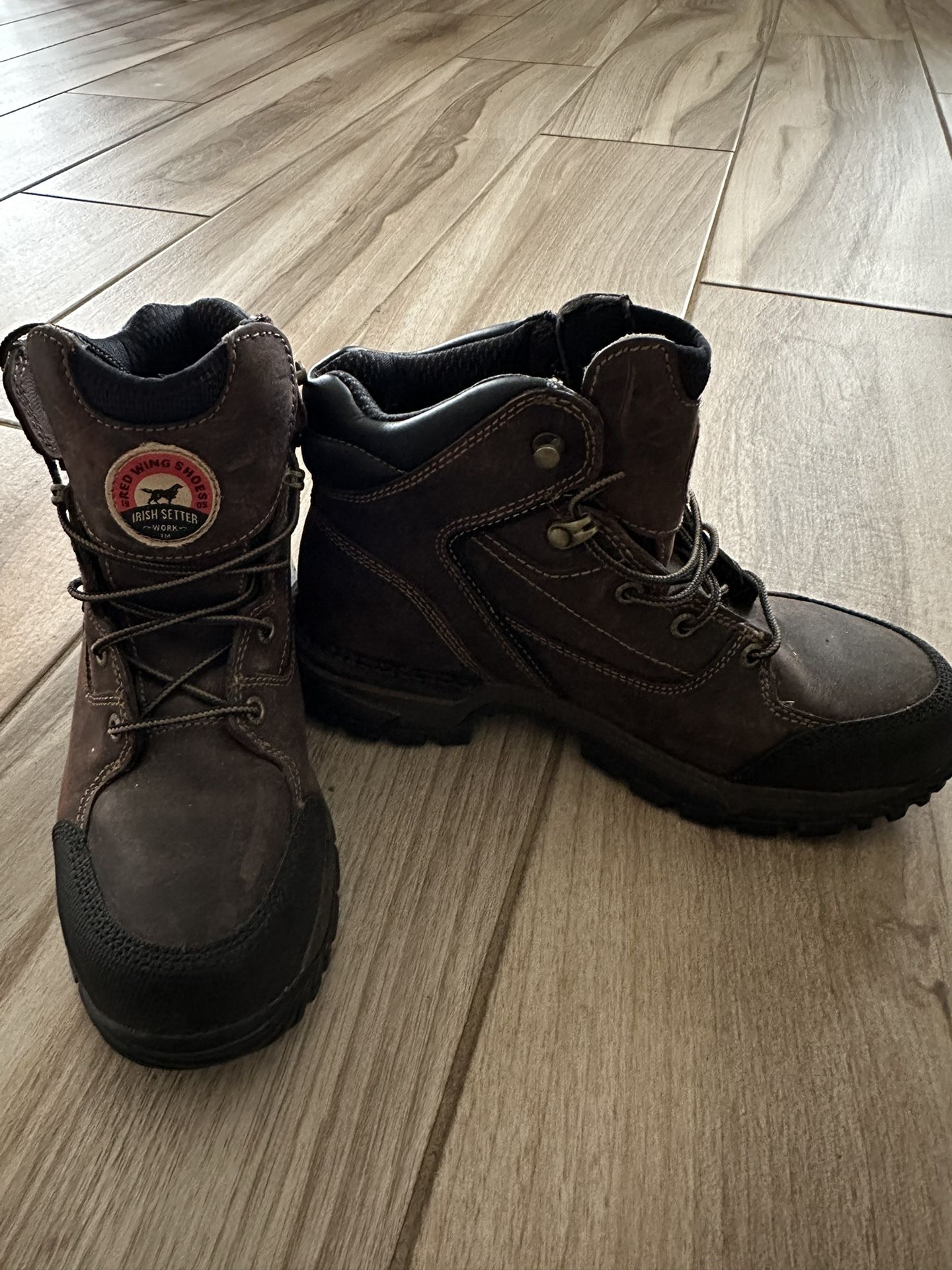Womens Red Wing Steel Toe Boots Size 7.5