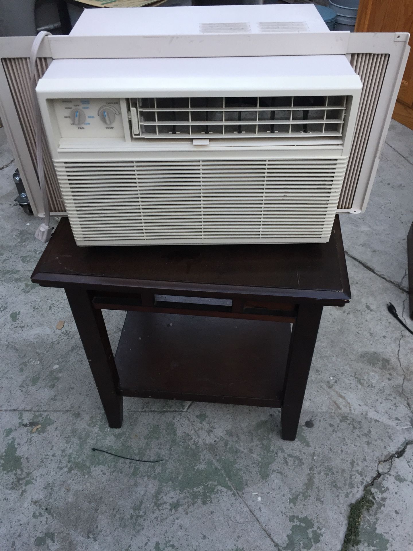 Ac unit like new!