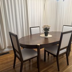 Dining Table & Chairs