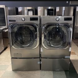 XL Jumbo Front Load Washer And Gas Dryer Set On Pedestals‼️