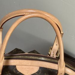Authentic Louis Vuitton 