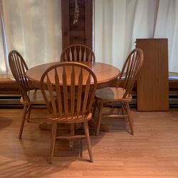 Table And Chairs For sale 