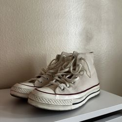 Beige converse 6.5W