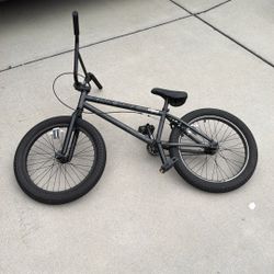 Kink Curb Bmx Bike