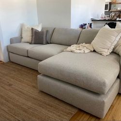 10 Ft W Couch With Love Seat