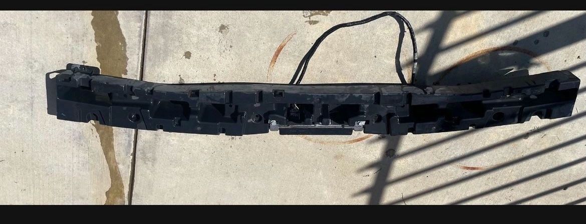 06/10 Ford Explorer rear bumper support oem