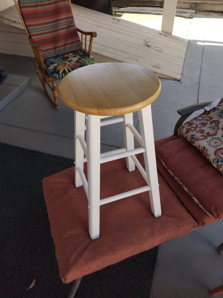 Beautiful Stool 24in. Tall  12in. Round Very  Sturdy 
