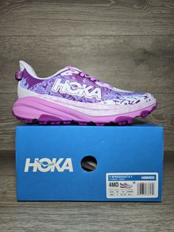 HOKA Speedgoat 6 Starlight Glow Size 4 Youth / 5.5 Women 1156933-SGHT New In Box