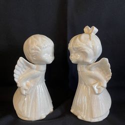 Vintage Ceramic Kissing Boy & Girl Angels Glossy Iridescent White 8 Inch Christmas 