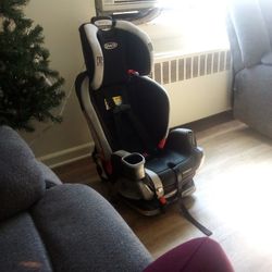 Graco Extend2fit Carseat