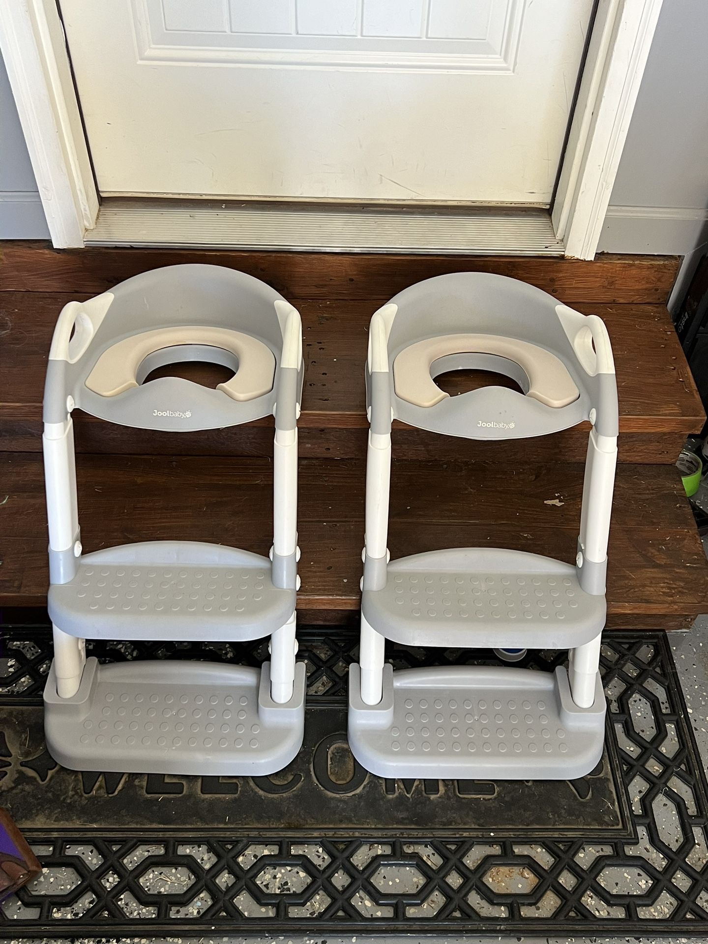 2 Potty Training Seats 