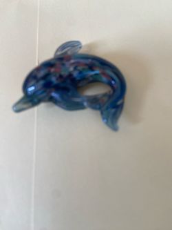 Glass dolphin