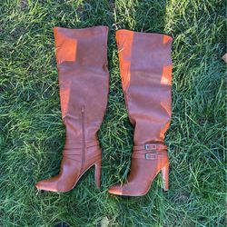 Judith Buckle Size 10 High Heel Boots