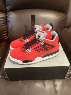 Nike Air Jordan 4 Retro Toro Bravo Size 10.5