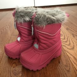 Champion SNOW BOOTS Baby Toddler Kids Girl size 6 shoes: Thermal waterproof winter boots with faux fur, zip up style. $5 cash at pickup in Apex