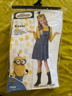 Girls Minion and Angel costumes