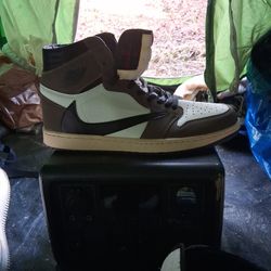 Nike Air Jordan Retro  Travis Scott  Cactus Jack
