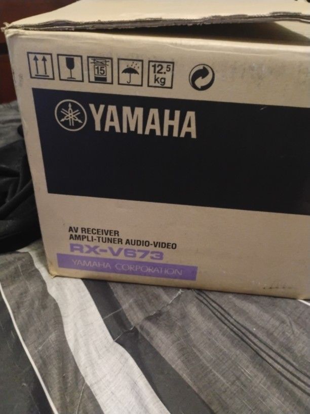 Yamaha HDmi Dolbydtshd iPod iPad Av Receiver Ampli Tuner Audio Video Rx V673