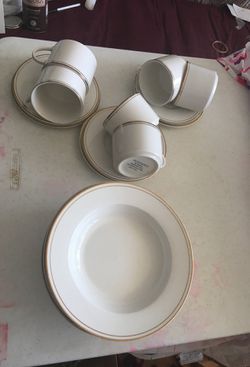 NEW Dining tea set of 18 pieces: 6 cups, 6 big plates 6 small plates