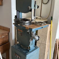 Scroll saw