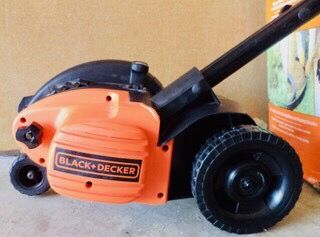 Like New Black and Decker Electric Edger