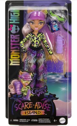 Monster high scared island figure