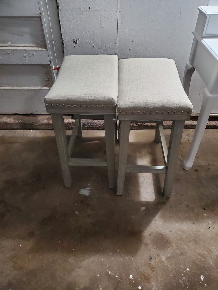 Bar or table stools