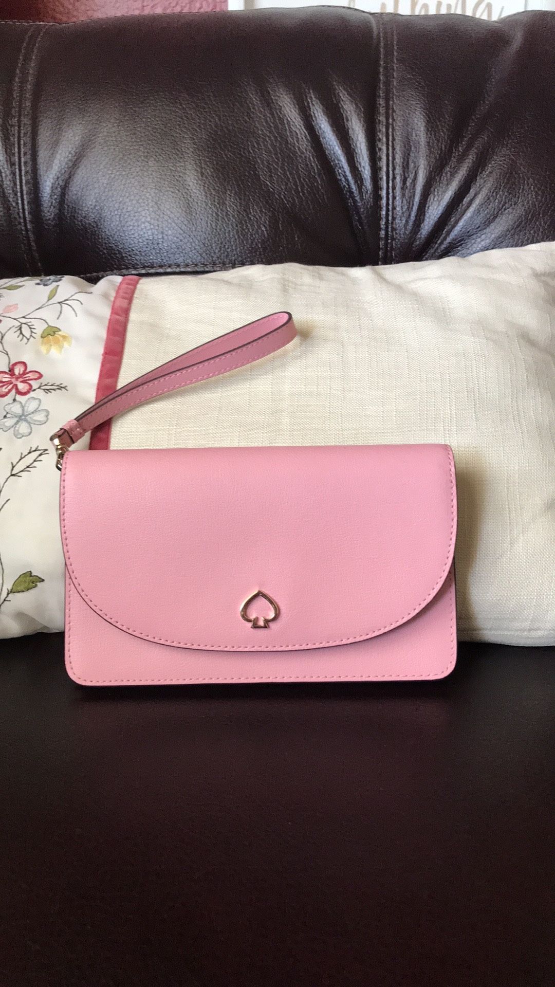 NWT Kate Spade Adel Small Multifunctional Wristlet/Wallet Pink WLRU5844 $149 gift box upon request only