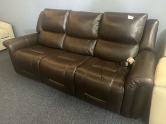 Alba Leather Power Reclining Sofa with Power Headrests，$600