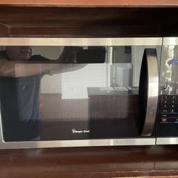 Magic Chef free standing microwave