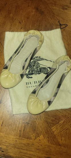 Burberry Flats