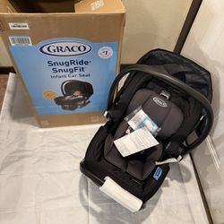 Graco Snugride Snug fit Infant Seat 