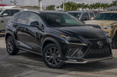 Lexus NX 2021