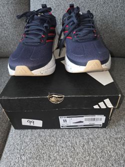 Adidas Sneakers Size 11 Men 