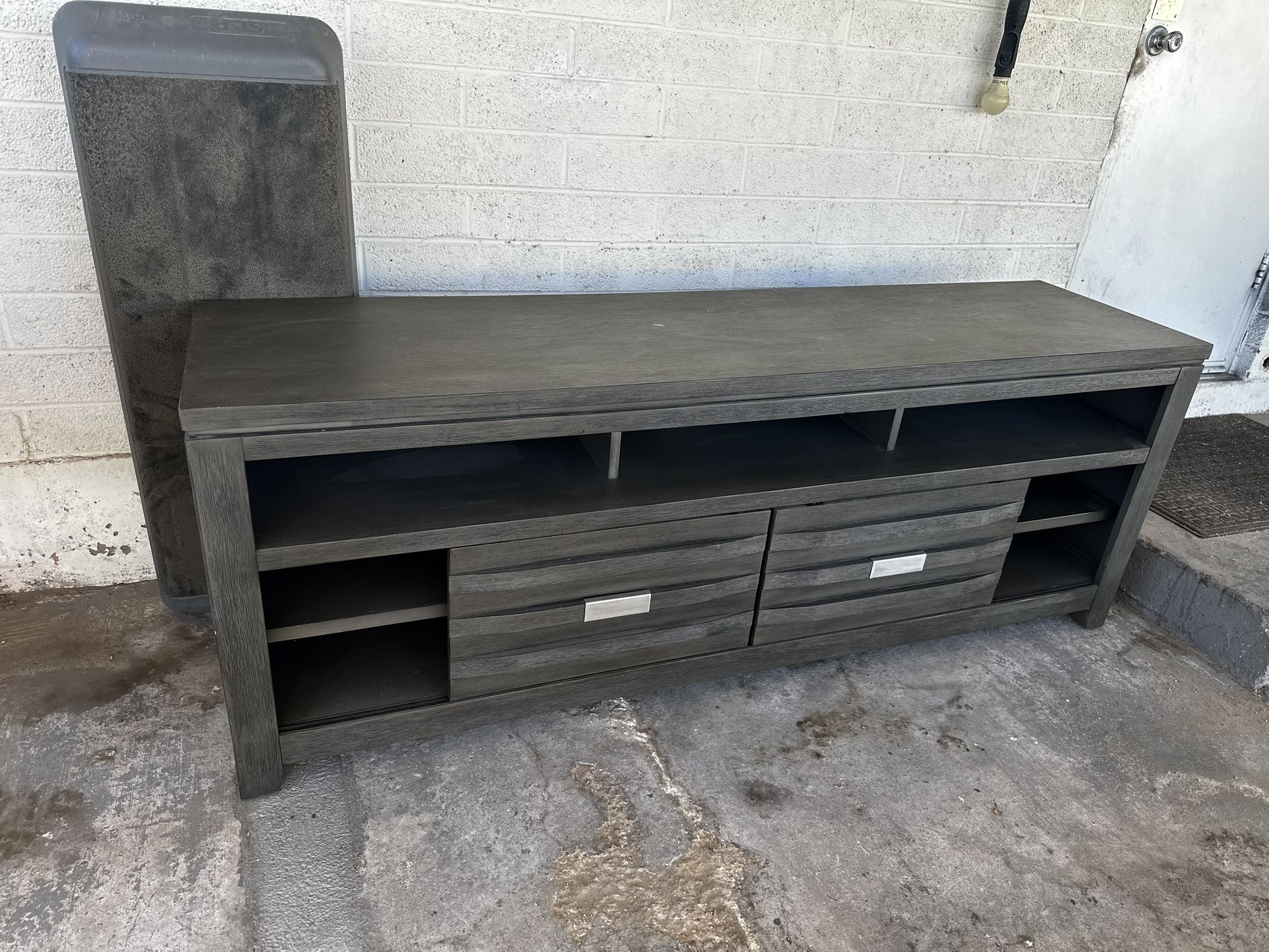 Console Altamente Gray 70” TV Stand