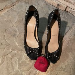 Christian Louboutin Studded Yoclou 100 Size 39