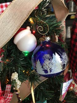 Bronner winter wonderland glass ornament with original box