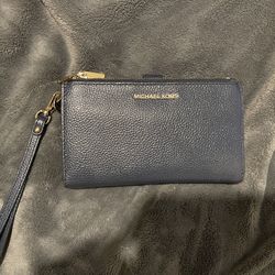 Michael Kors Wristlet 