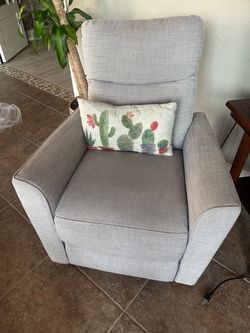 Set of 2 cloth rocker/chairs
