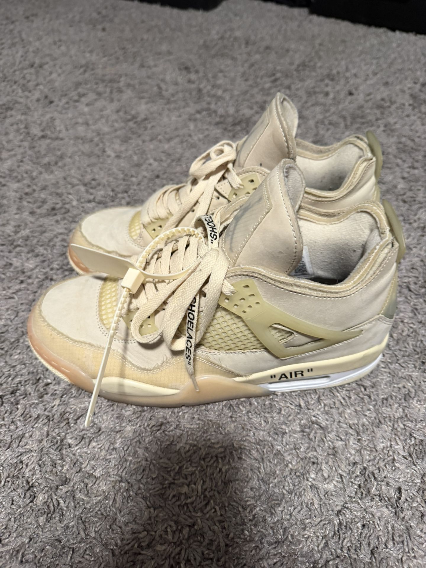 Off White Jordan 4 (Size 10 )