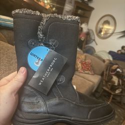 Women’s waterproof weatherproof Alaska snow boot