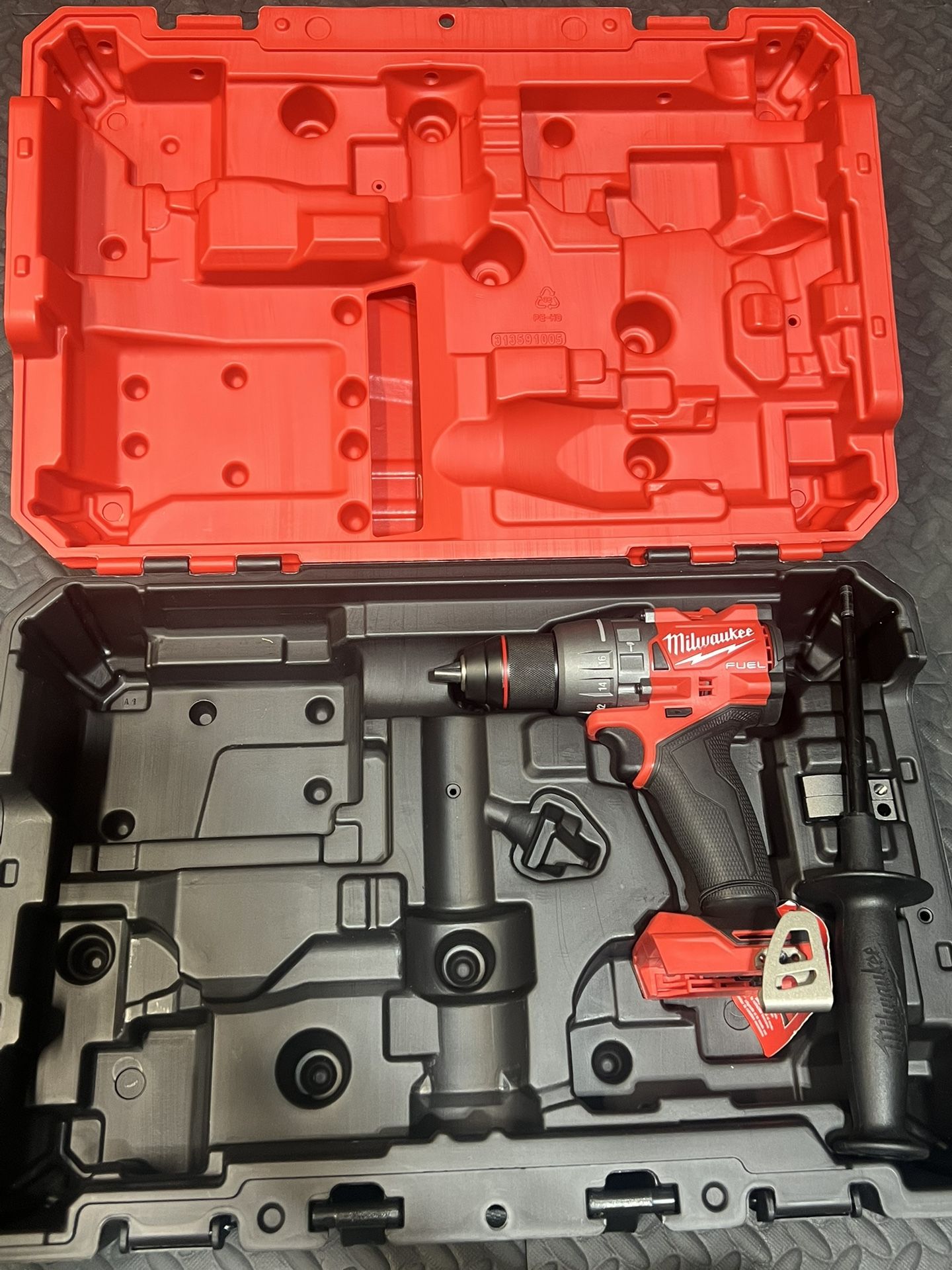 Milwaukee Hammer/2 Speed Drill