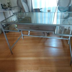 Apsolutly Stunning Desk