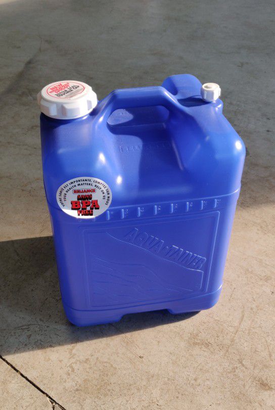 *NEW 7 Gallon Emergency Water Container