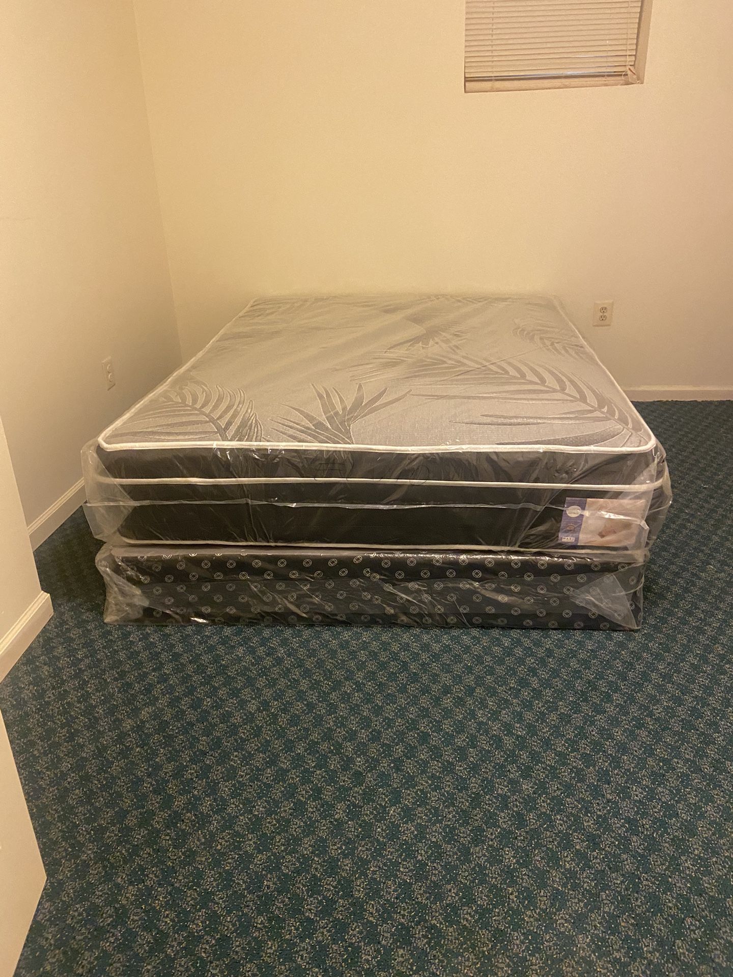 Queen Mattress Come With Free Box Spring - Free Delivery 🚚 Today To Reasonable Distance