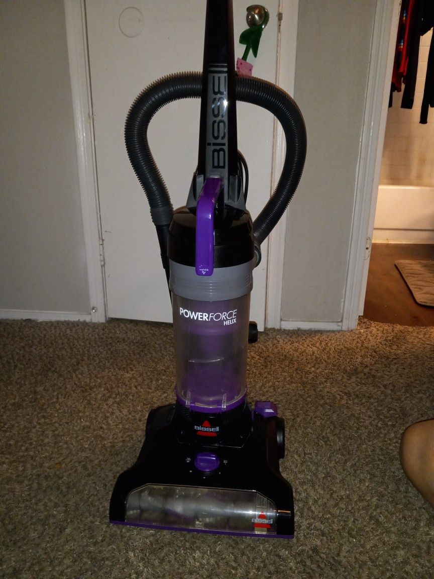 Bissel Powerforce Helix Vacuum