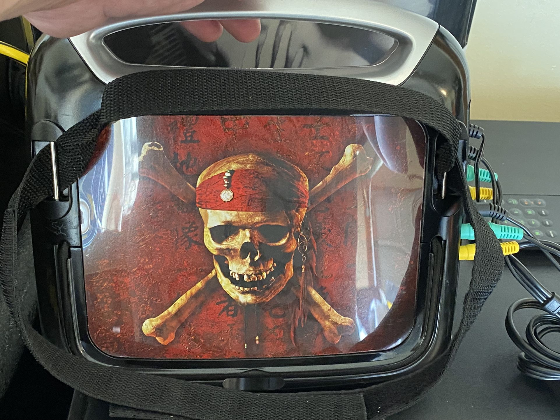 Disney Pirates of the Caribbean CAR Tv/DVD player