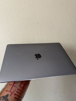 Apple MacBook Air M1 (Trade for iPad or PS5)